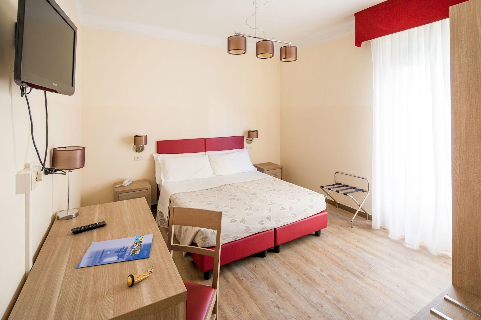 Hotel Curtis Centrale Alassio Bagian luar foto